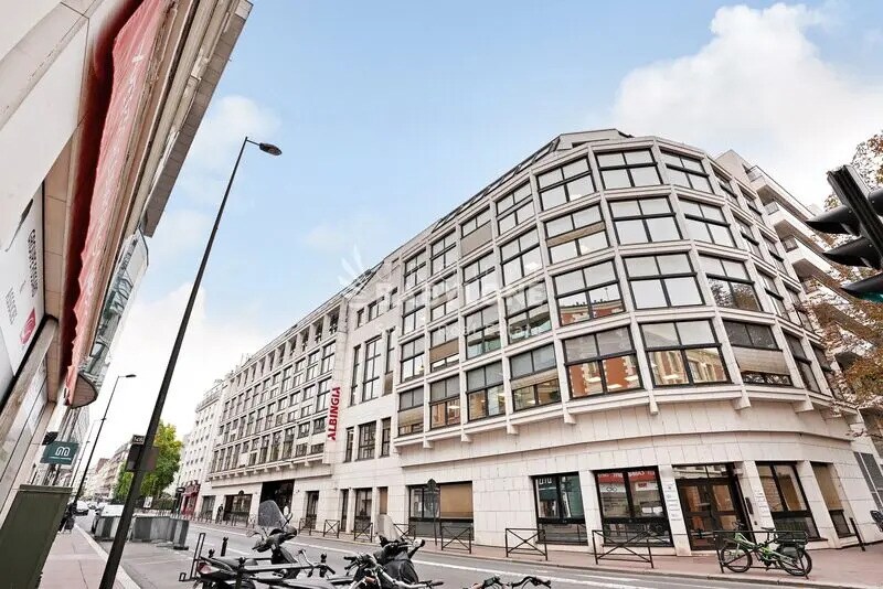 106-113 Rue Victor Hugo, Levallois-Perret for sale - Building Photo - Image 3 of 13