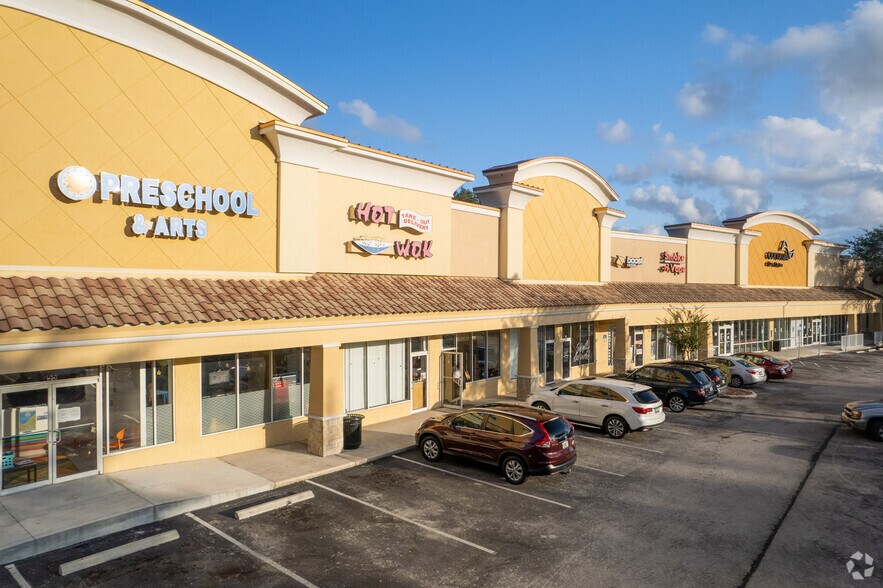 11-55 University Blvd N, Jacksonville, FL for lease - Building Photo - Image 2 of 7
