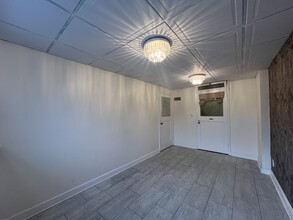 201 E Ridgewood Ave, Ridgewood, NJ for lease Interior Photo- Image 2 of 4