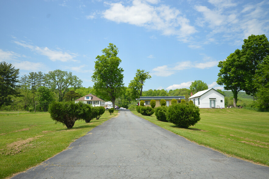 6812 Route 209, Kerhonkson, NY for sale - Building Photo - Image 1 of 1