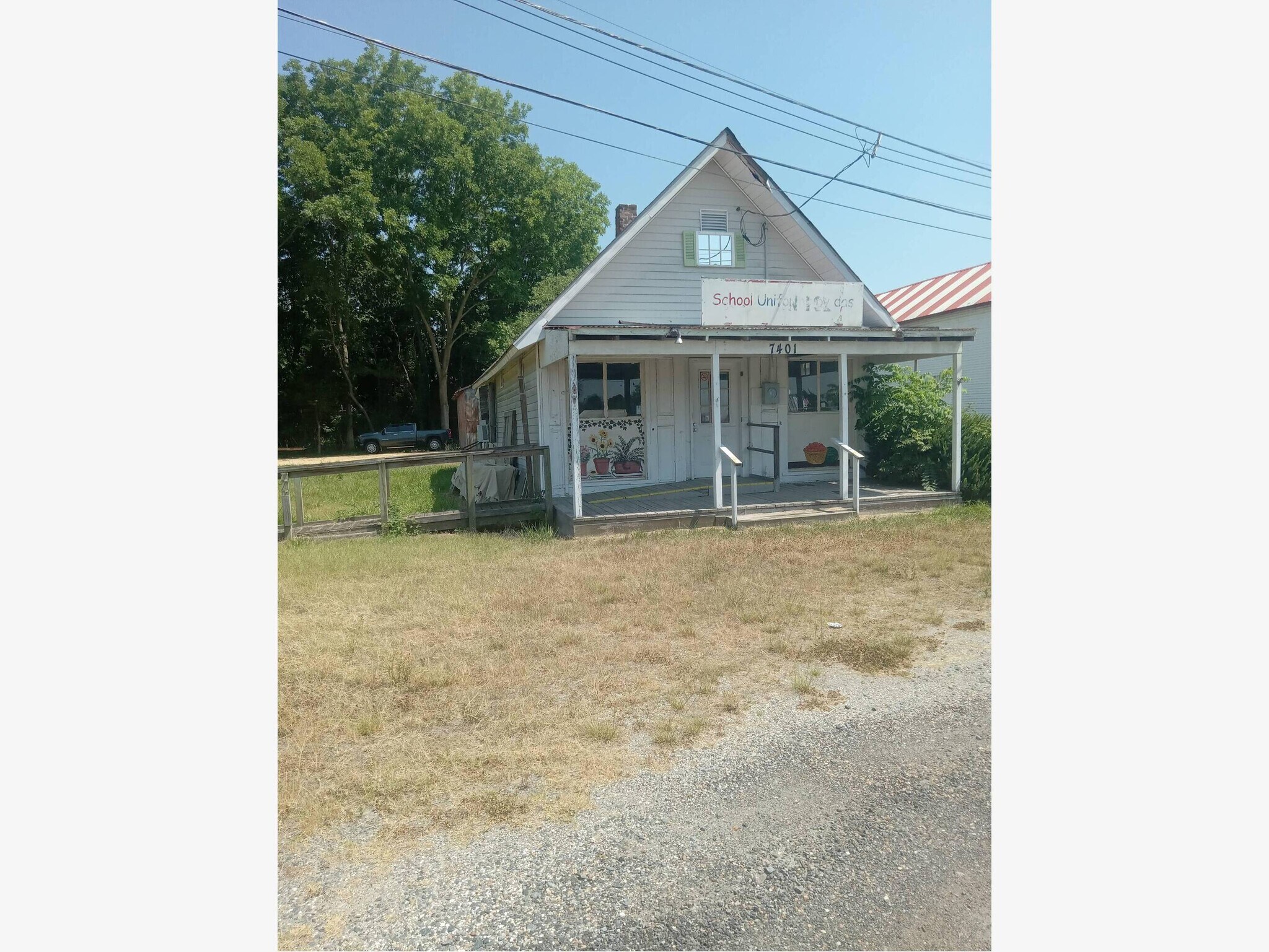 Retail in Nassawadox, VA for sale Primary Photo- Image 1 of 1