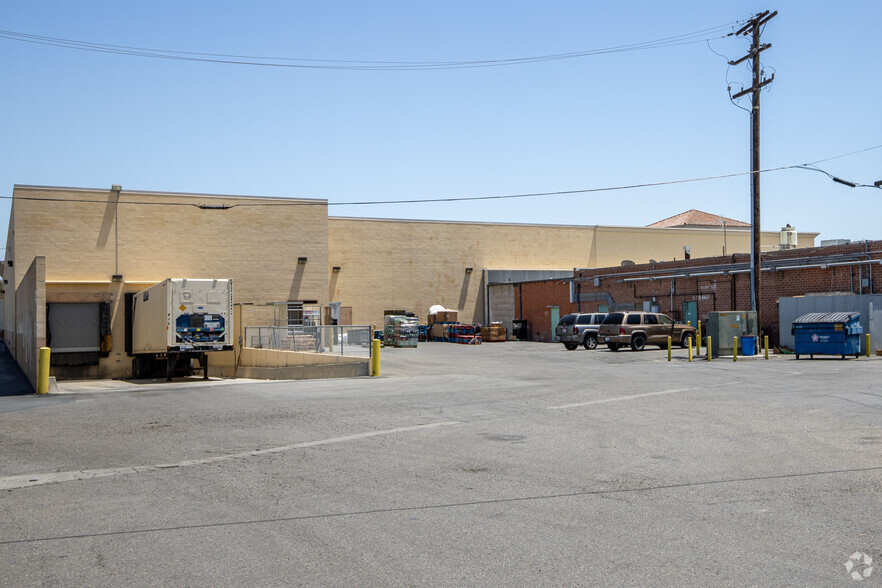 11961 Valley View St, Garden Grove, CA for lease - Building Photo - Image 3 of 24