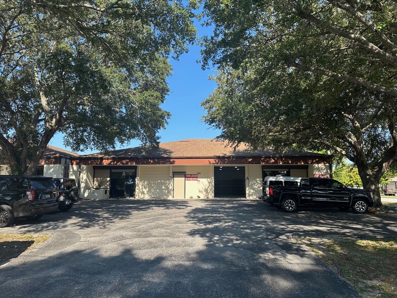 3920 31st St N, Saint Petersburg, FL for sale - Building Photo - Image 1 of 1