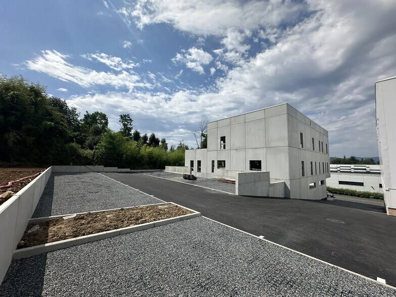 334 Chemin De Champivost, Limonest for sale - Building Photo - Image 3 of 14