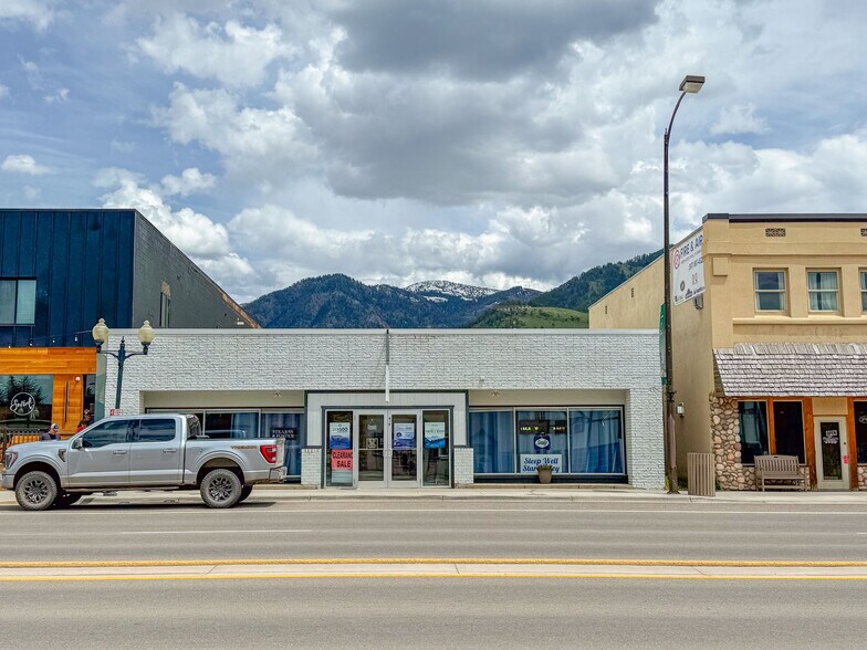 419 Washington St, Afton, WY for lease - Building Photo - Image 3 of 5