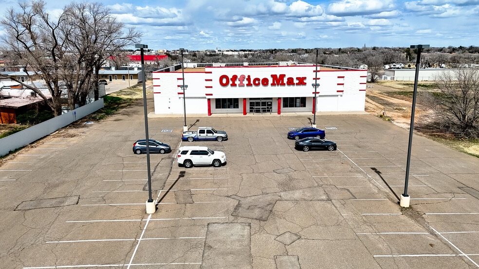 900 E Manana Blvd, Clovis, NM for sale - Building Photo - Image 3 of 17