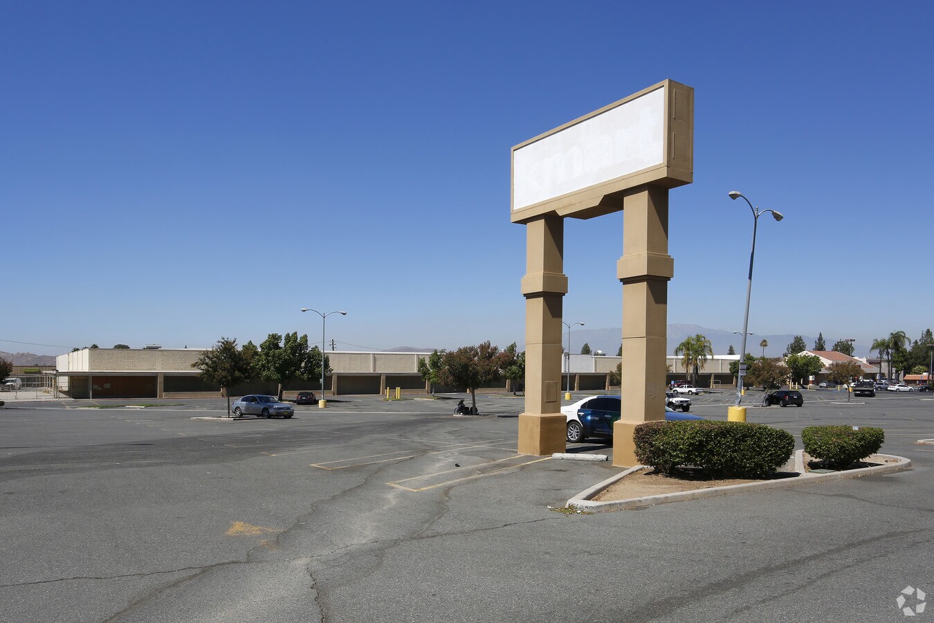 3001 Iowa Ave, Riverside, CA 92507 Property Record