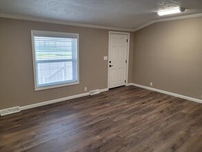 2013 State St, Washington, IN for lease Interior Photo- Image 1 of 15