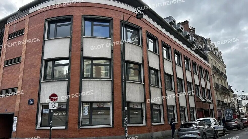 Office in Rennes for lease - Building Photo - Image 1 of 10