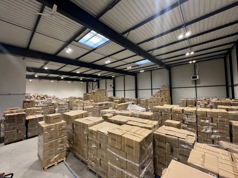 2 Rue Gay Lussac, Mitry-Mory for lease - Interior Photo - Image 3 of 8