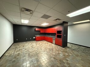 136 Fairview Rd, Mooresville, NC for lease Interior Photo- Image 2 of 10