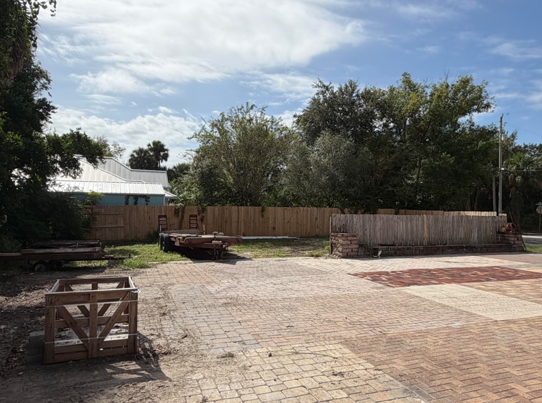 85 S Washington St, Ormond Beach, FL for lease - Building Photo - Image 3 of 9