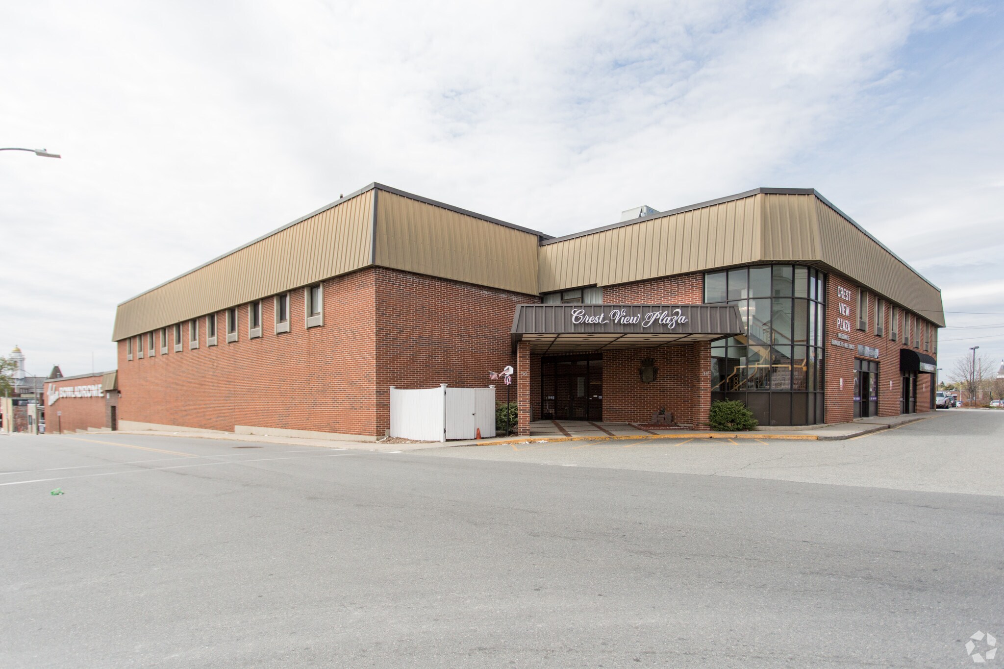 14-40 Montvale Ave, Woburn, MA for sale Primary Photo- Image 1 of 1