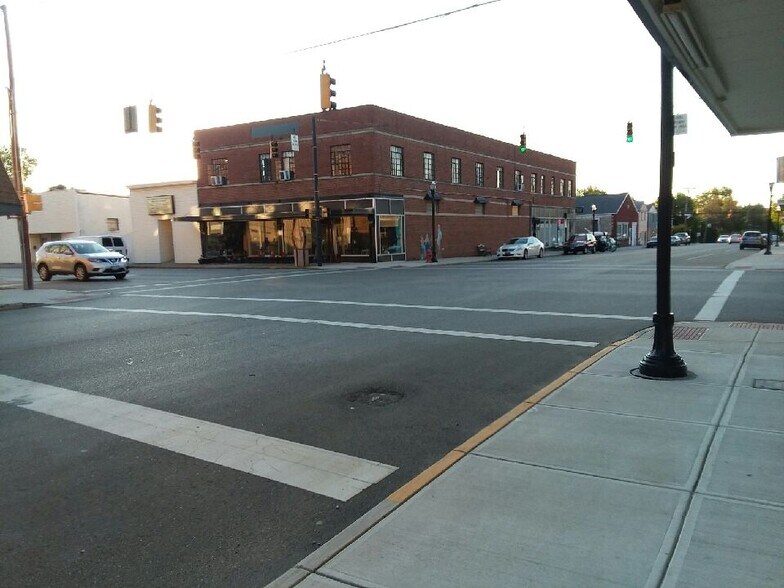 104 West Main Street, Blanchester, OH 45107