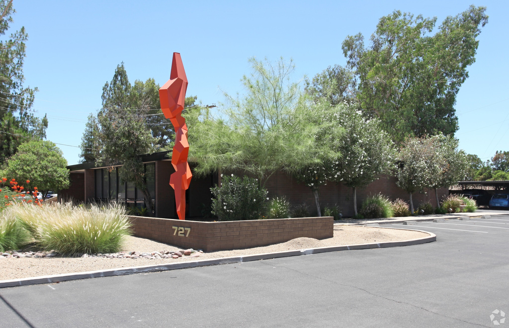 727 E Maryland Ave, Phoenix, AZ for lease Primary Photo- Image 1 of 4