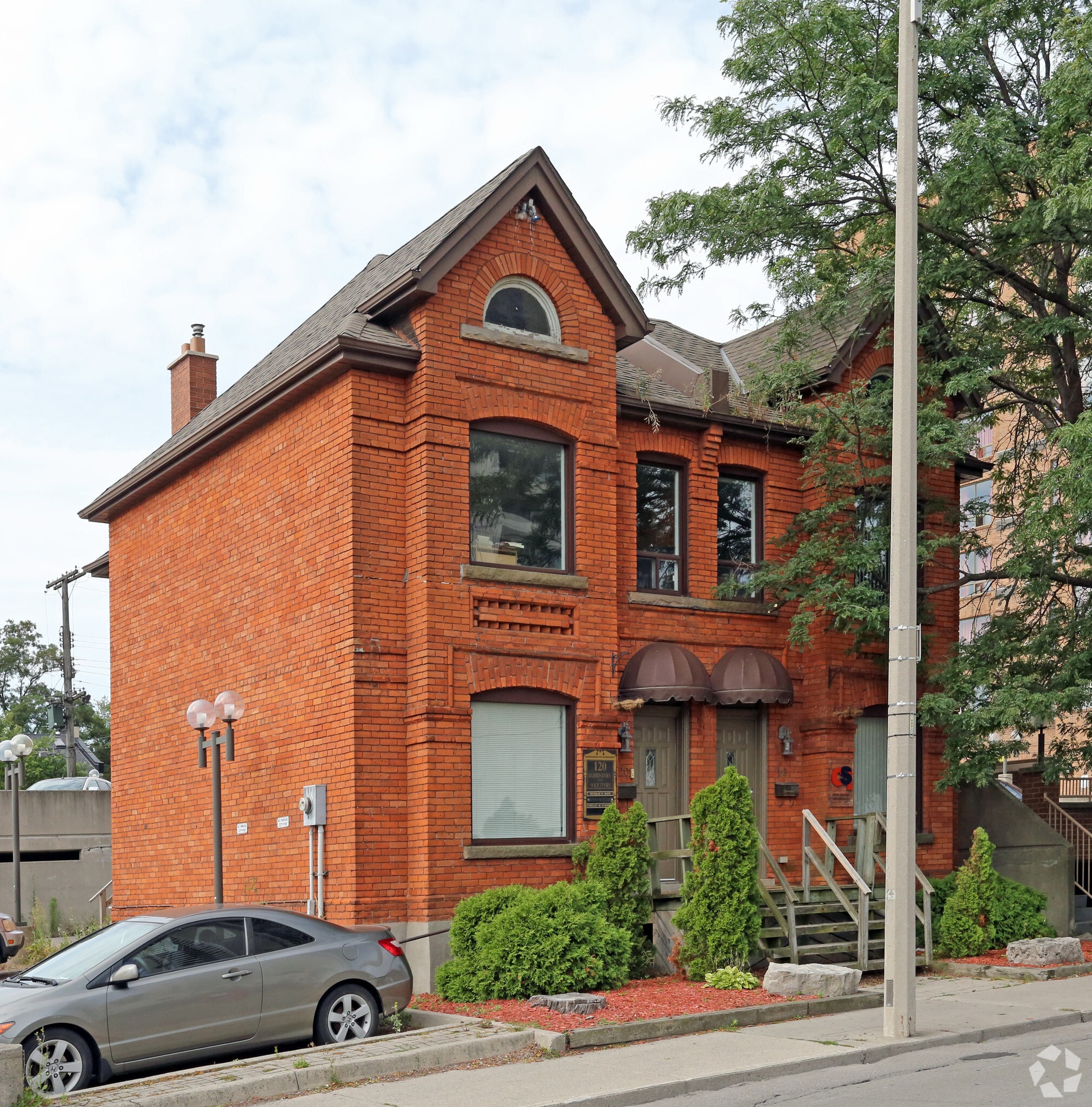 118-120 Jackson St E, Hamilton, ON for sale Primary Photo- Image 1 of 1