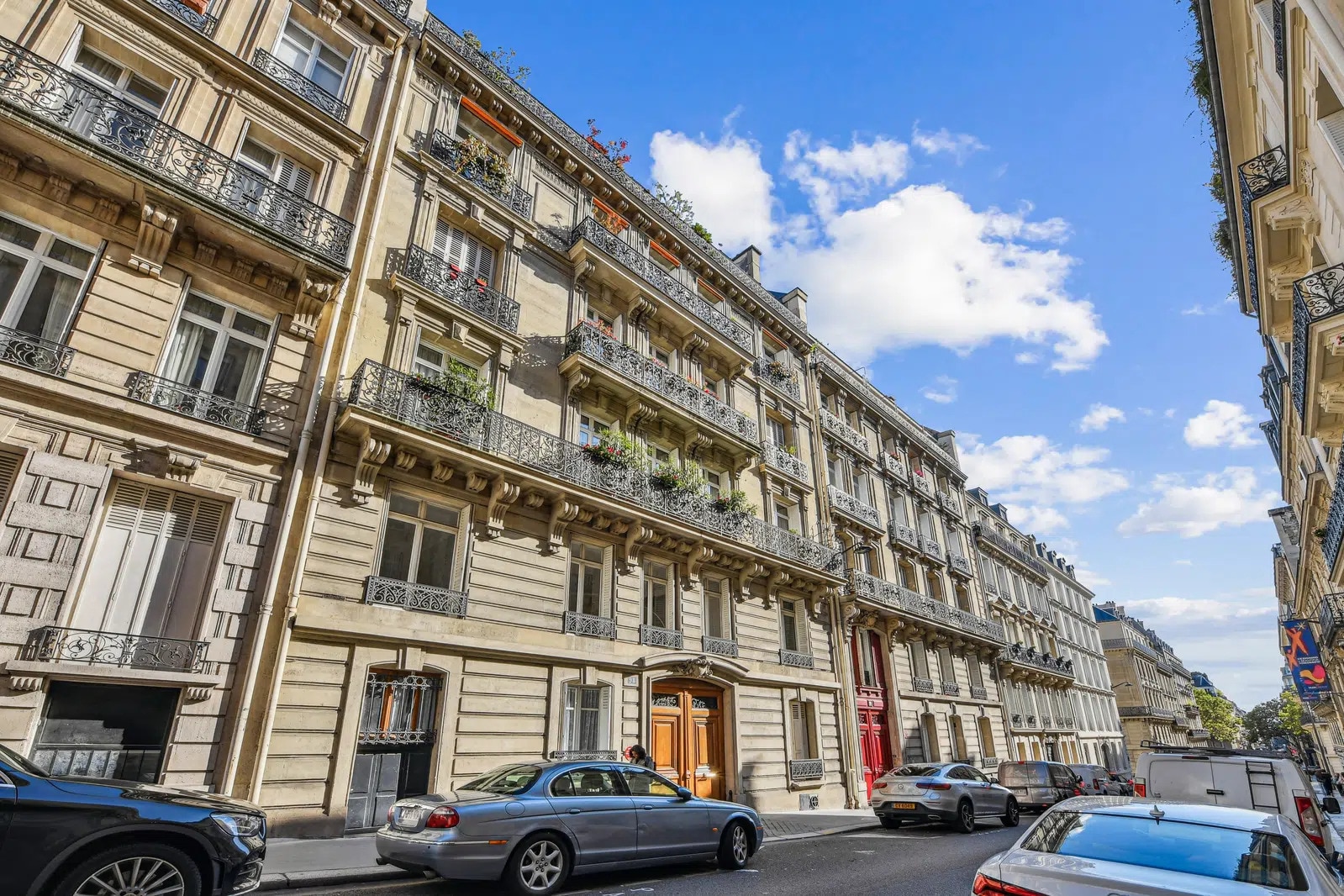 98 Rue De Miromesnil, Paris for sale Building Photo- Image 1 of 17