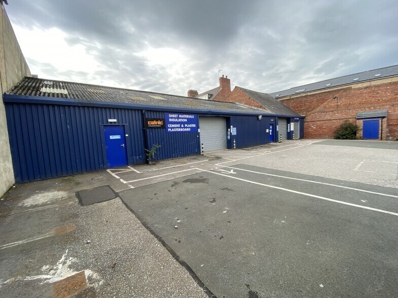 9 Roker Rd, Harrogate for sale - Primary Photo - Image 1 of 1