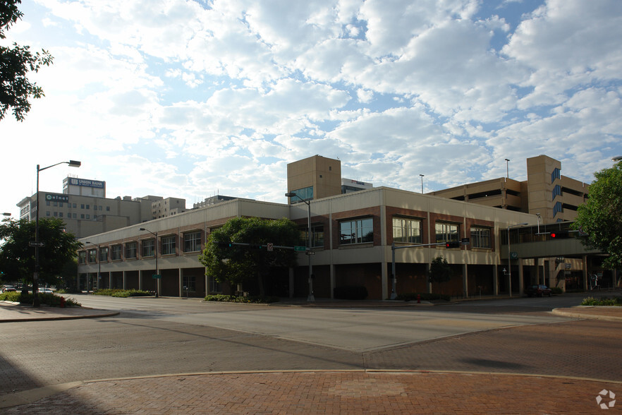 1111 O St, Lincoln, NE for sale - Building Photo - Image 3 of 5