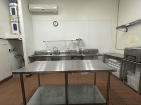 983 Woodland Pky, San Marcos CA - Commercial Kitchen