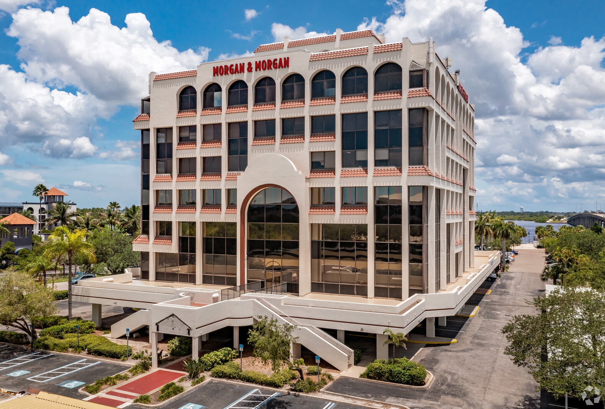 101 Riverfront Blvd, Bradenton, FL for lease Building Photo- Image 1 of 15