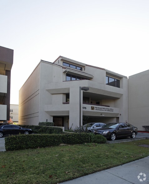 175 S C St, Tustin, CA for lease - Primary Photo - Image 1 of 4