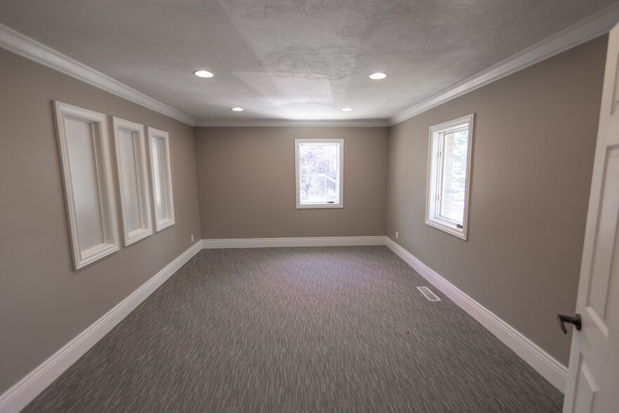 2520 N University Ave, Provo, UT for sale - Interior Photo - Image 3 of 8