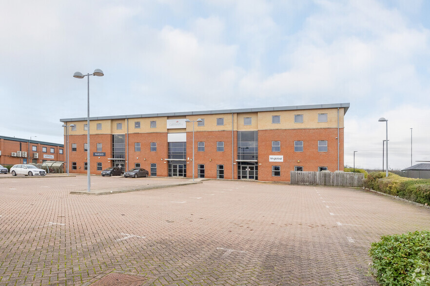 Wheatfield Way, Hinckley for lease - Primary Photo - Image 1 of 3