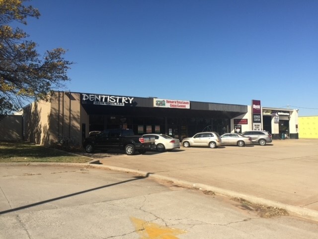 848 S Garth Brooks Blvd, Yukon, OK for sale - Building Photo - Image 1 of 1