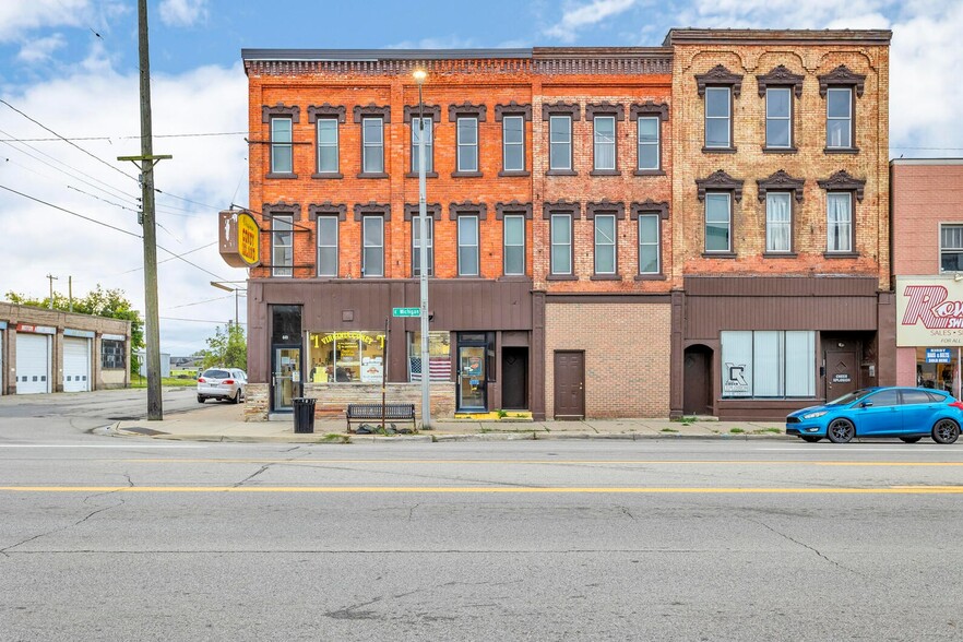 639-649 E Michigan Ave, Jackson, MI for sale - Building Photo - Image 3 of 11