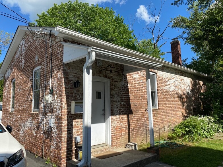 201-205 Witherspoon St, Princeton, NJ for lease - Building Photo - Image 1 of 7
