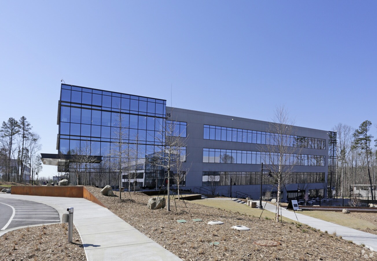 2415 Cascade Pointe Blvd, Charlotte, NC 28208