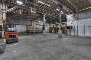 3050 N Western Ave, Chicago IL - Warehouse