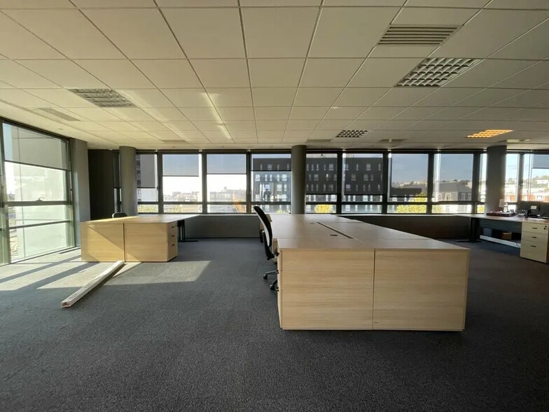 Office in Le Havre for lease - Interior Photo - Image 1 of 12