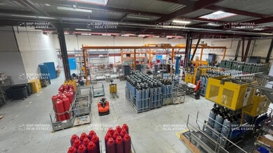 Flex in Buc for lease Building Photo- Image 2 of 16