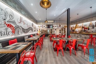 Retail in Canet de Mar, Barcelona for lease Interior Photo- Image 1 of 23