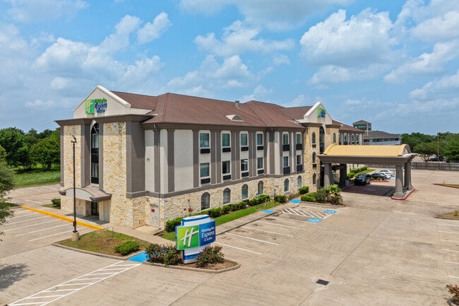 More details for 2205 Barker Oaks Dr, Houston, TX - Hospitality for Sale