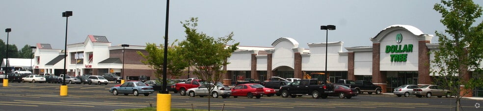 86-114 Town Center Rd, Fayetteville, WV for lease - Primary Photo - Image 1 of 8