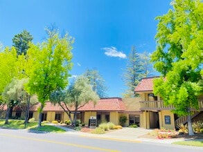 983 University Ave, Los Gatos, CA for lease Building Photo- Image 2 of 3