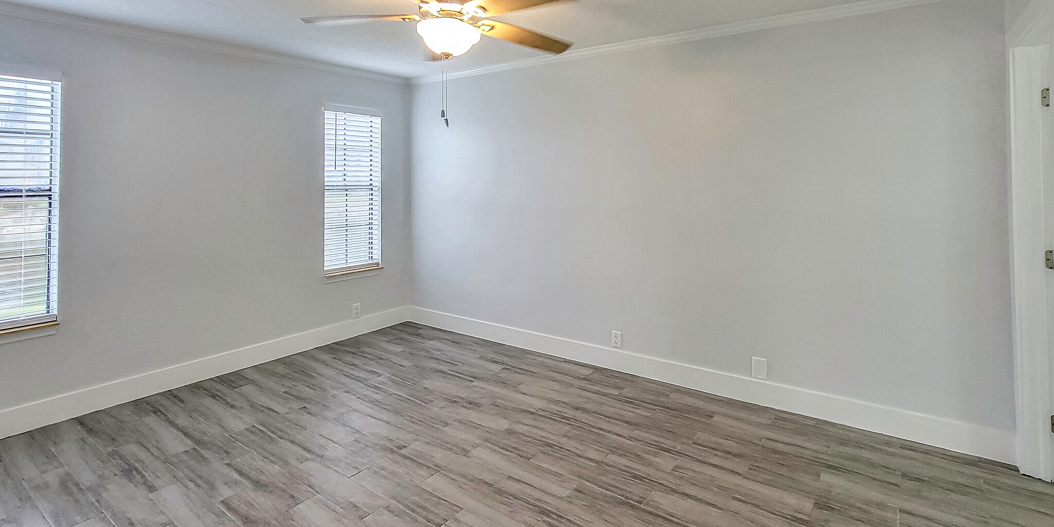 5000 Treetops Dr, Naples, FL 34113 Woodgate Condos