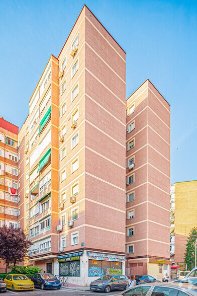 Calle Priorato, 105, Leganés, Madrid for sale - Primary Photo - Image 1 of 2