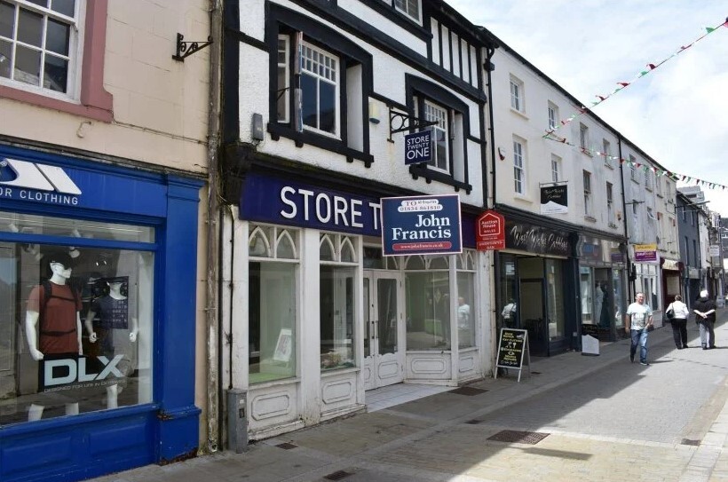 26 Bridge St, Haverfordwest for sale - Building Photo - Image 1 of 7