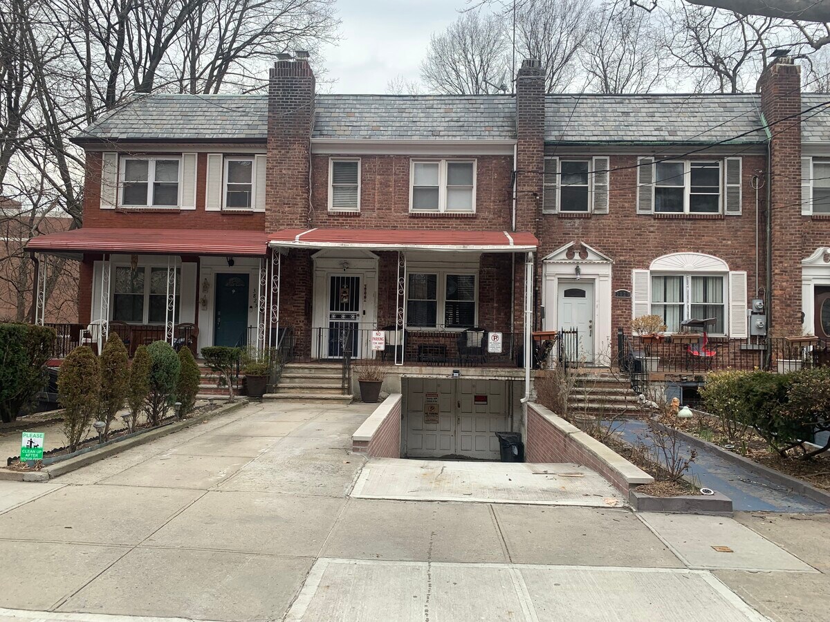 3825 Bailey Ave, Bronx, NY 10463