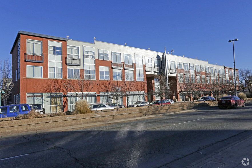 9801 E Colfax Ave, Aurora, CO for sale - Primary Photo - Image 1 of 1