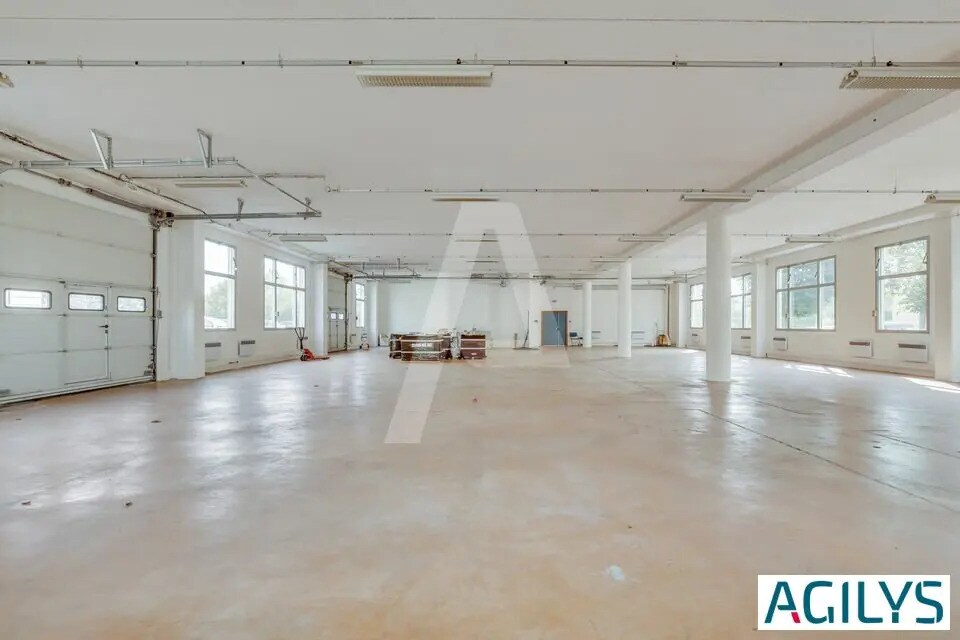 Flex in Les Ulis for lease Interior Photo- Image 1 of 9