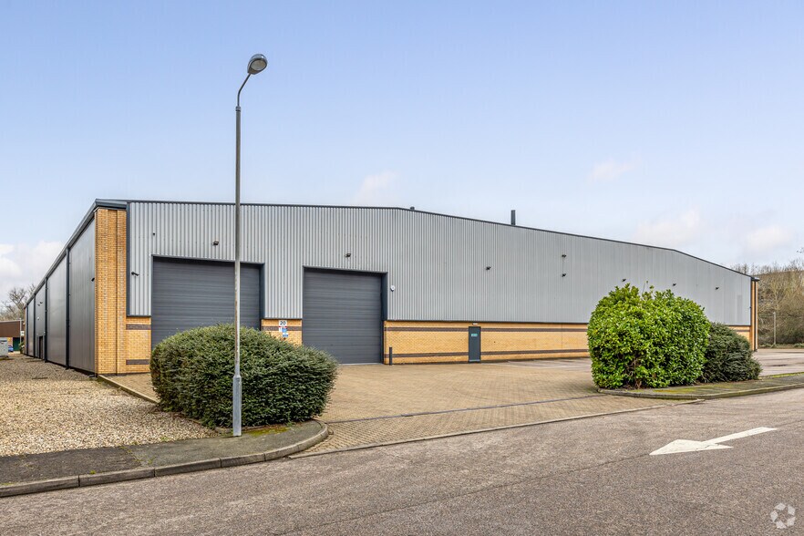 Mead Way, Harlow for sale - Primary Photo - Image 1 of 1