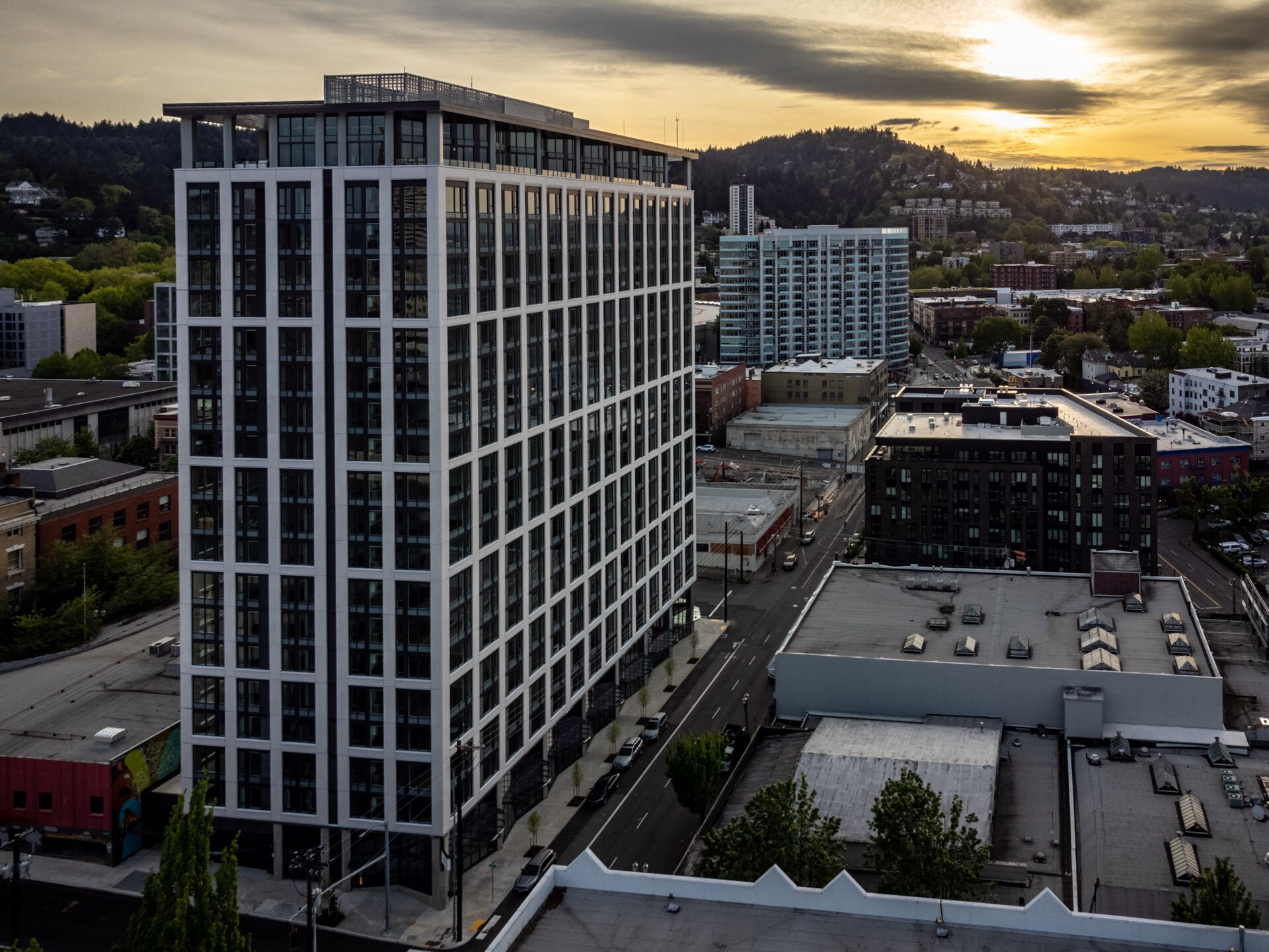 1516 SW Alder St, Portland, OR for lease Building Photo- Image 1 of 40