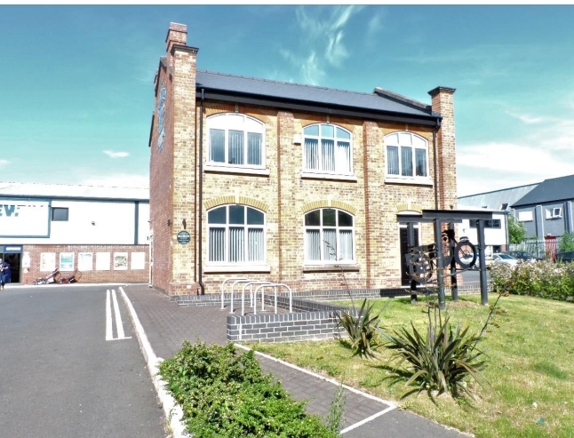 Hewell Rd, Redditch for sale - Primary Photo - Image 1 of 1