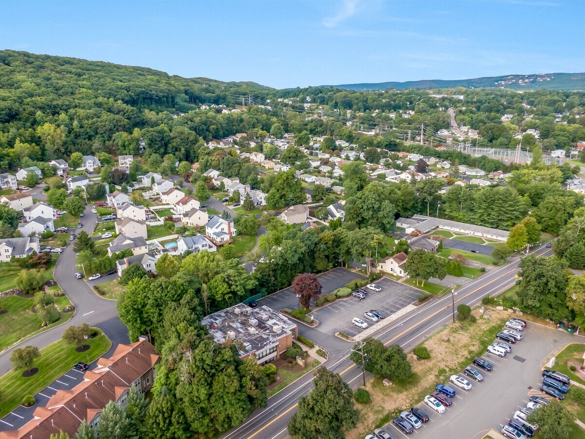 171 Ramapo Rd, Garnerville, NY 10923 Office/Medical for Lease