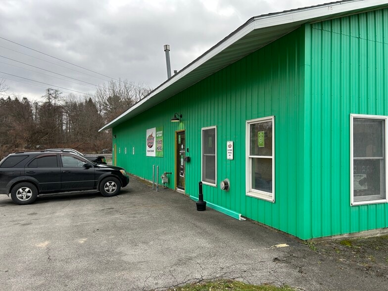 4942 Commercial Dr, Yorkville, NY for sale - Building Photo - Image 2 of 11